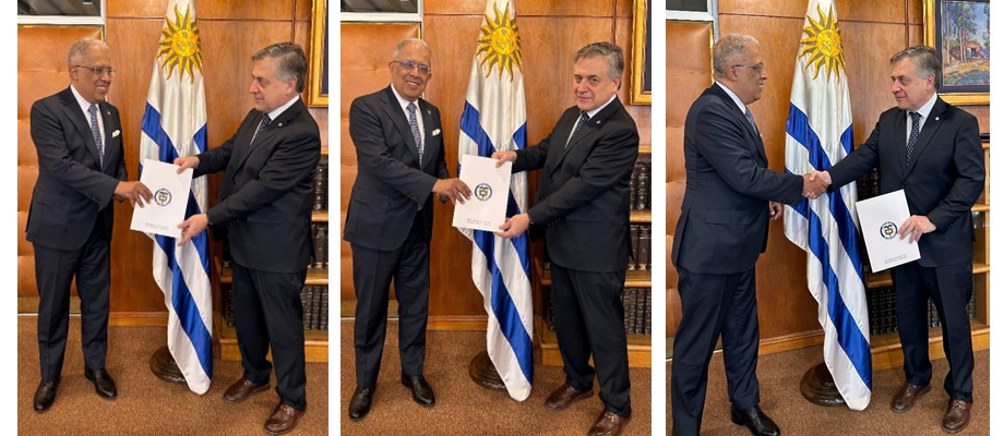 Nuevo Embajador de Colombia ante la República Oriental del Uruguay Francisco J. Coy presentó las copias de las cartas credenciales